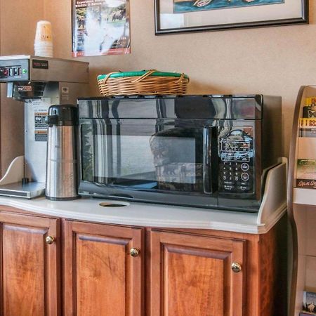 Econo Lodge Bayview マッキノー・シティ エクステリア 写真