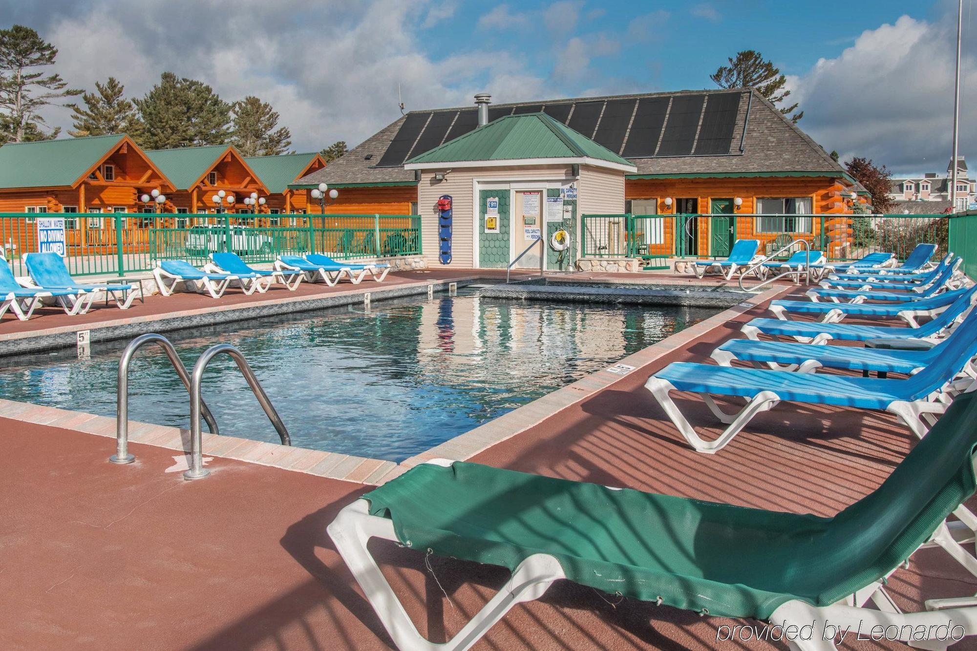 Econo Lodge Bayview マッキノー・シティ エクステリア 写真