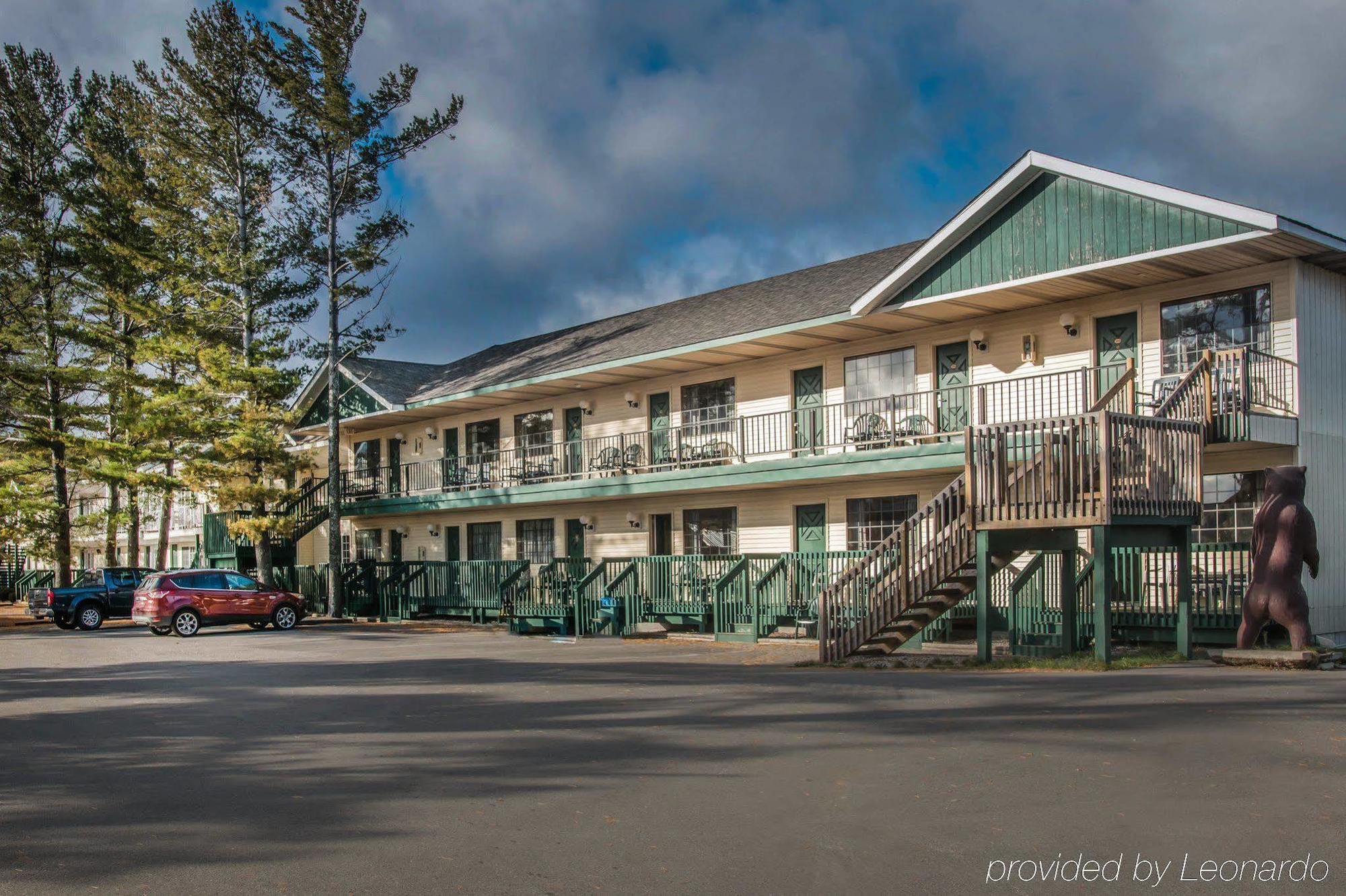 Econo Lodge Bayview マッキノー・シティ エクステリア 写真