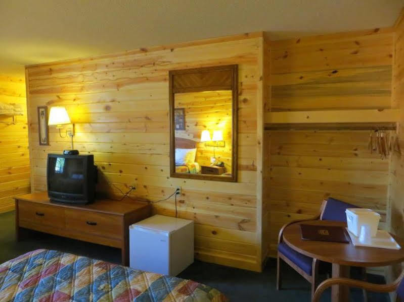 Econo Lodge Bayview マッキノー・シティ エクステリア 写真